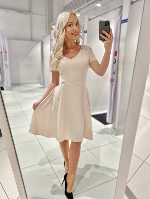 Sukienka krótka asymetria rękawek beż