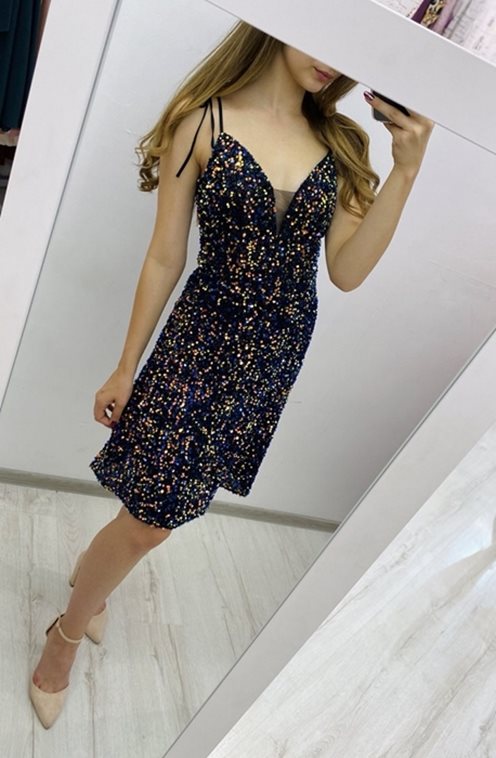 Sukienka krótka na ramiączkach cekiny czarna