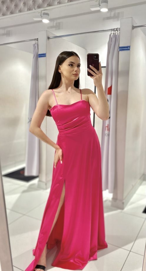 Sukienka długa satyna tył wiązanie magenta