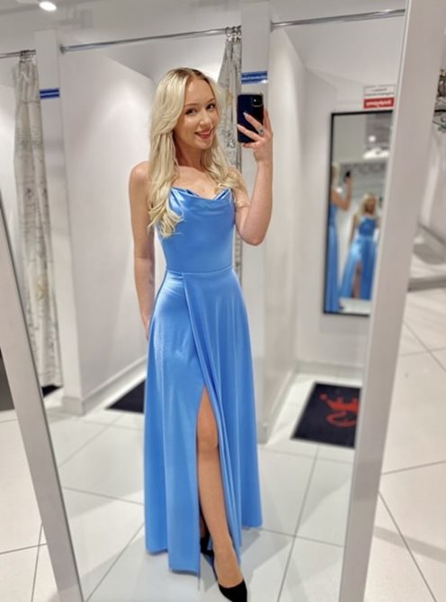 Sukienka długa satynowa wiązana błękit