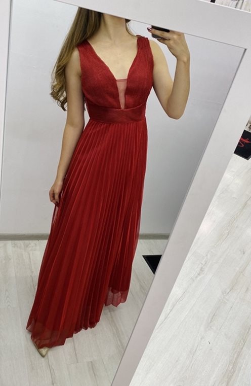 Długa sukienka plisowana bordo