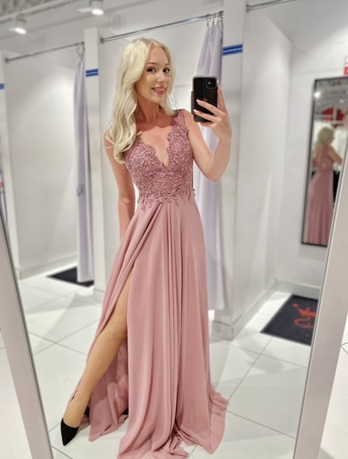 Długa sukienka z wycięciem v wrzos