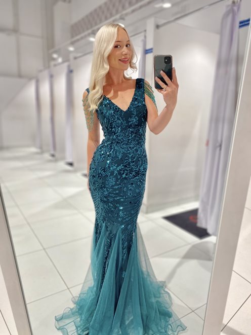 Sukienka długa cekinowa rybka z koralikami zieleń