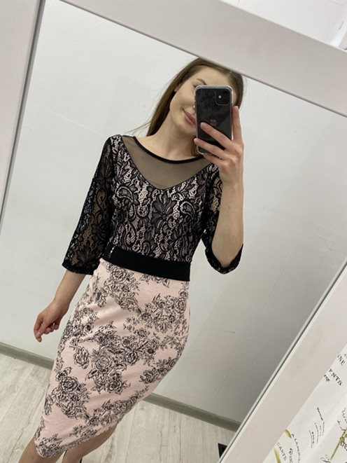 Sukienka na długi rękaw kwiatki róż