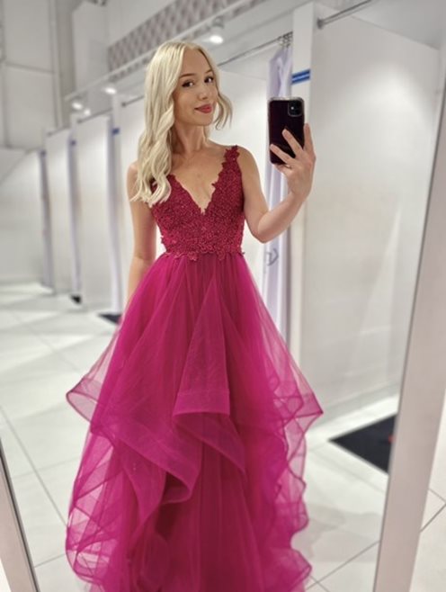 Długa sukienka tiul falbany na ramiączkach fiolet