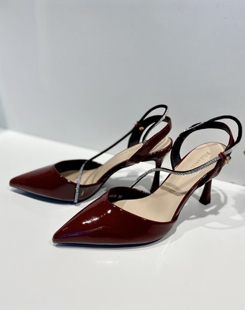 Czółenka na szpilce zdobione paskiem połysk bordo