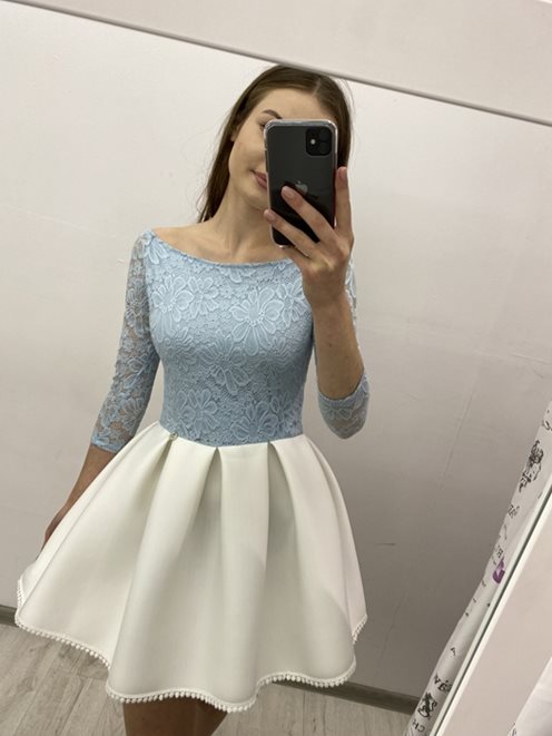 Koronkowa sukienka rękaw 3/4 błękit