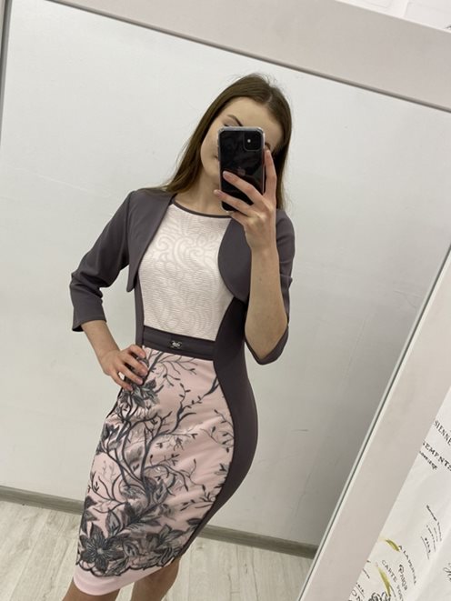 Sukienka krótka kwiaty koronka brąz/róż