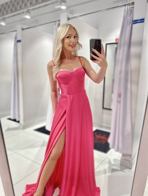 Sukienka długa z gorsetową wiązaną górą fuksja