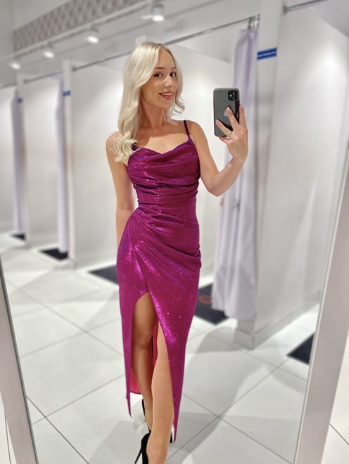 Sukienka brokatowa dopasowana dekolt woda fiolet