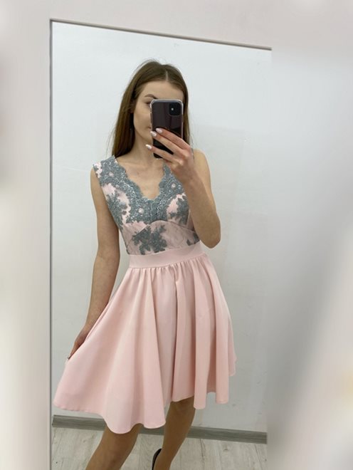 Sukienka gładki dół dekolt róż szary