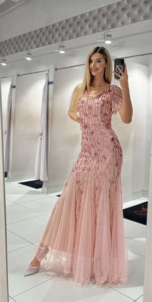 Sukienka długa cekinowa rybka rękawek puder róż