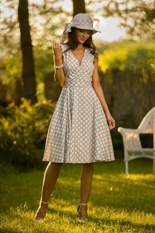 Sukienka do kolana w groszki cappucino