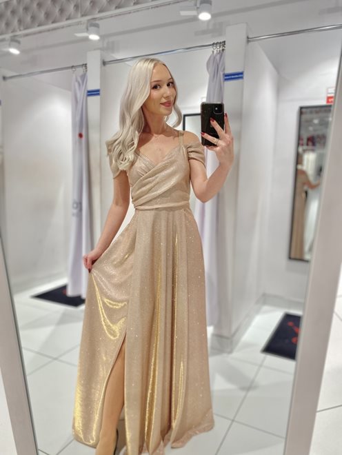 Sukienka długa opadające ramiona brokat złoto