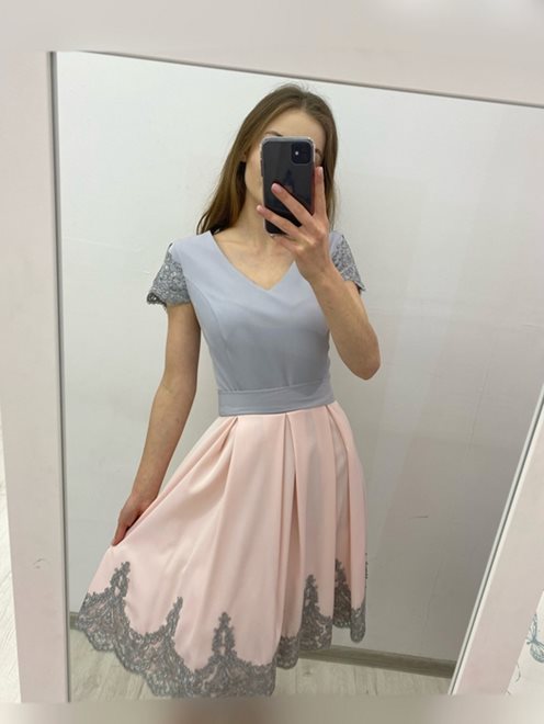 Krótka sukienka rękawek motylek szary/róż