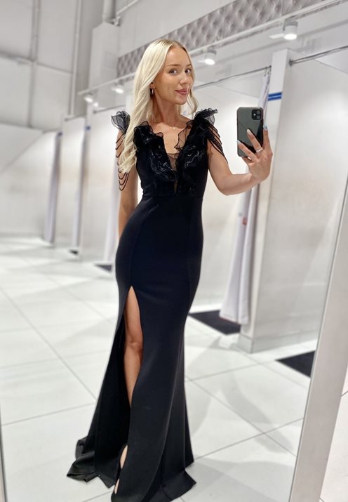 Sukienka długa koraliki falbanki dekolt czerń