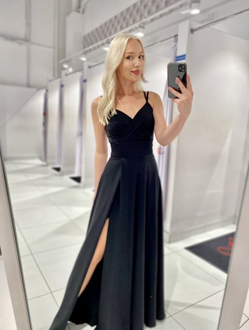 Sukienka długa gładka na ramiączkach czarna