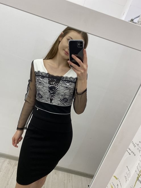 Krótka sukienka długi rękaw siateczka czarny