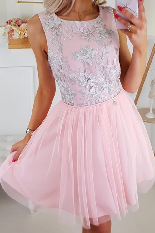 Sukienka krótka tiulowa zabudowana góra róż