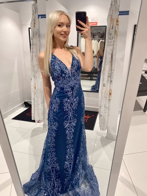 Sukienka długa syrenka cekiny wiązana niebieska