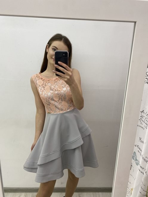 Sukienka dwie skośne falbanki