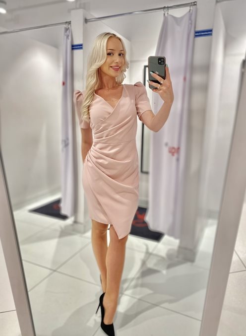 Sukienka krótka dwa rękawki mat róż