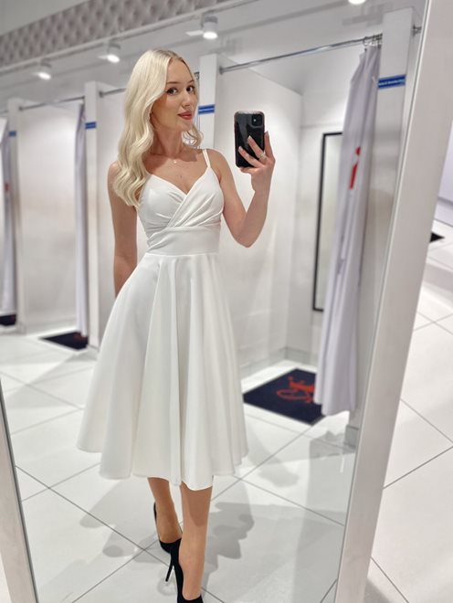 Sukienka midi ramiączka dekolt na zakładkę biel