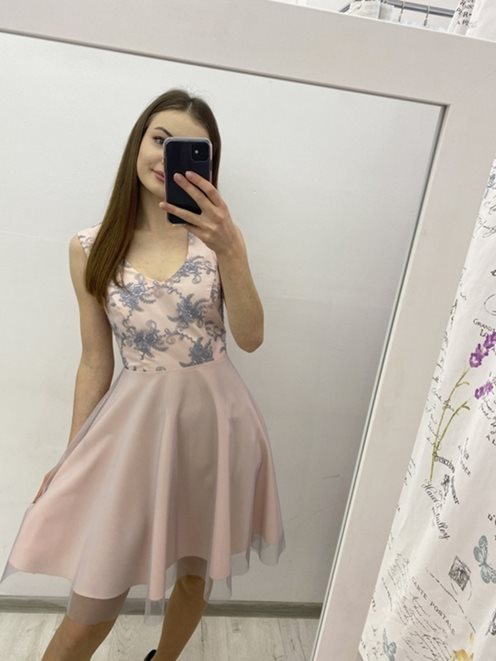 Sukienka z tiulem wycięcie róż/szary