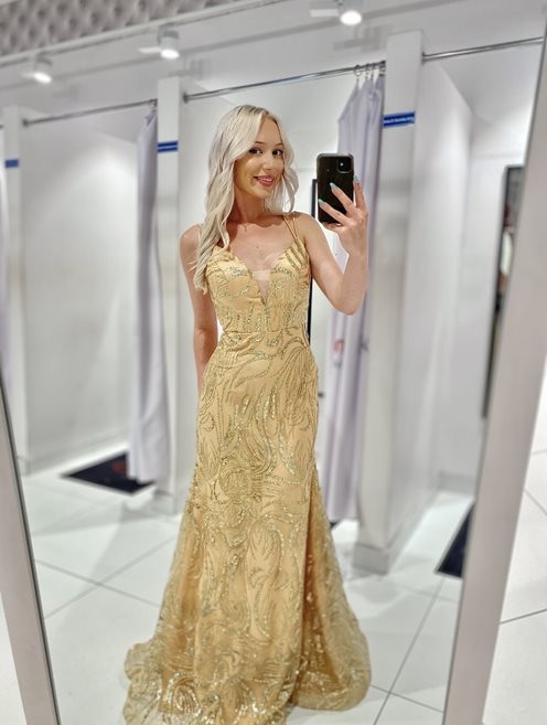 Sukienka długa wzór brokat z cekinami złota