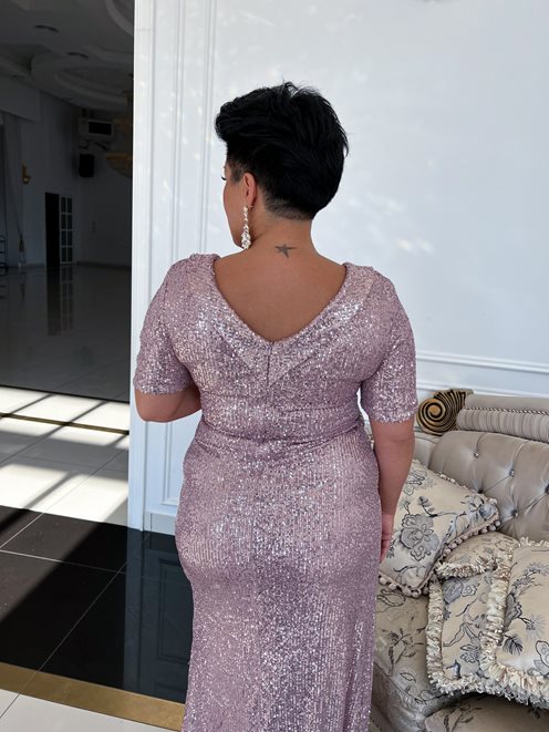 sukienka długa cała cekinowa z rękawkiem wrzos