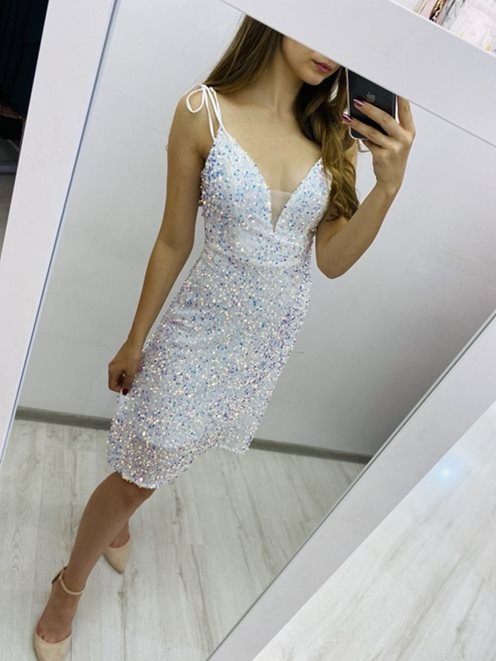 Sukienka krótka na ramiączkach cekiny biel