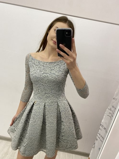 Sukienka cała w koronkę na długi rękaw szary