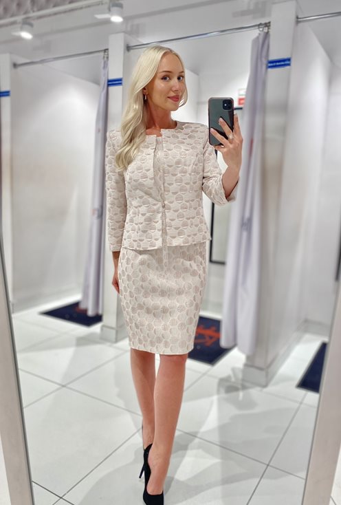 Elegancki żakiet zdobiony w kropki złoto beż