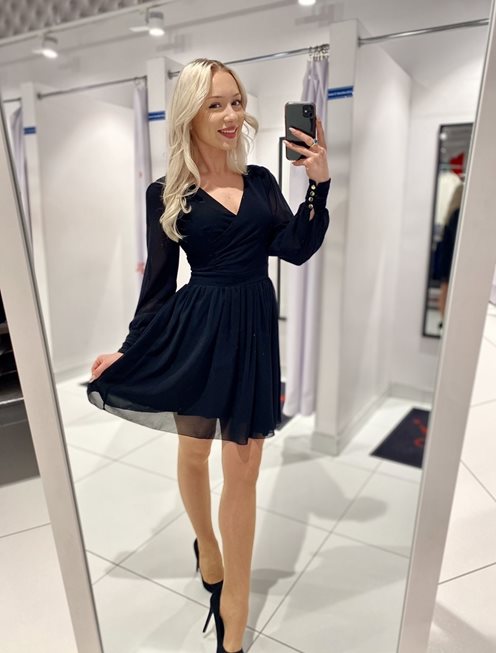 Sukienka krótka złote guziki na rękawach czarna