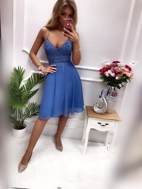 Krótka sukienka na ramiączkach dekolt jeans