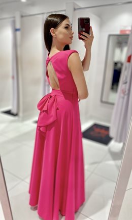 Sukienka długa tył wycięcie i kokarda fuksja