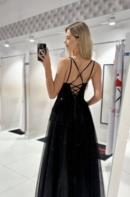 Sukienka długa tiul wyszywana koralikami czerń