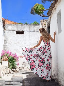 Długa sukienka bez koronki kwiaty