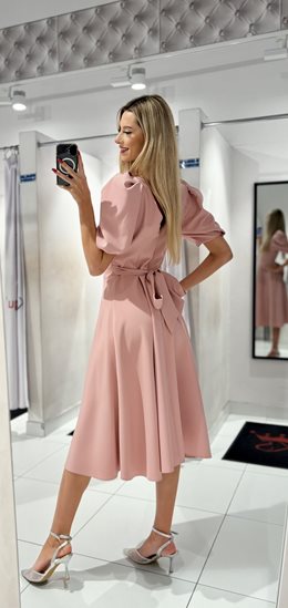 Sukienka midi bufiaste rękawki pudrowy róż