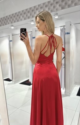 Sukienka długa satynowa wiązana czerwona
