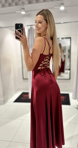 Sukienka długa satyna wiązane plecy bordo