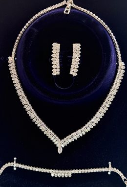 Komplet mocno zdobiony