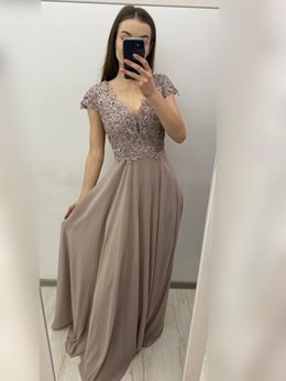 Sukienka długa z rękawkiem zdobienia cappucino