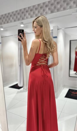 Sukienka długa satyna wiązane plecy czerwień