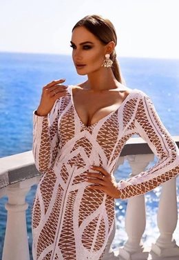 Sukienka długa rybka cekiny rękaw beż