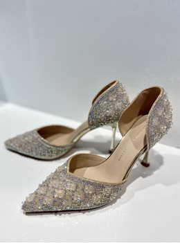 Szpilki mocno zdobione złoto