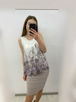 sukienka prosta falbankowy dół popiel