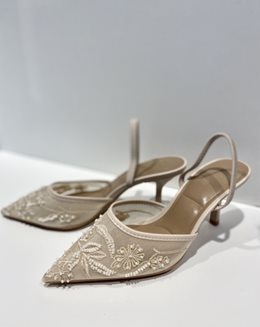 Czółenka z koronką beż