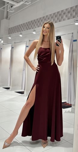 Sukienka długa na ramiączkach wiązana gładka bordo