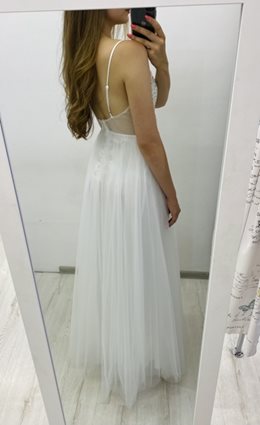 Sukienka tiulowa ozdobna góra cekiny biały